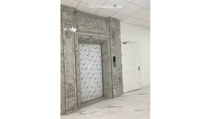 Cho thuê nhà, Lạc Long Quân, Võ Chí Công, THANG MÁY, 330m2x 4T -60 tr